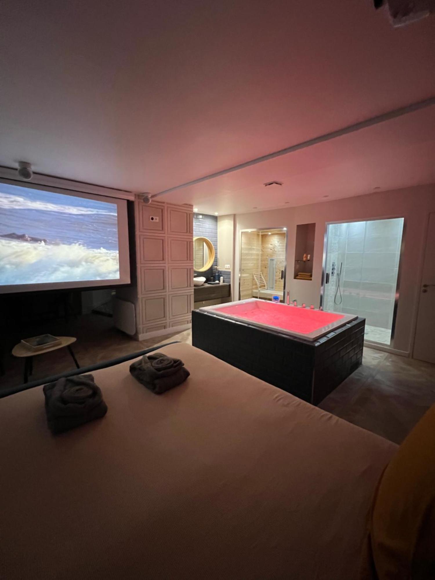 Appartement Avec Jacuzzi Sauna & Home Cinema - Nid D'Анже Экстерьер фото