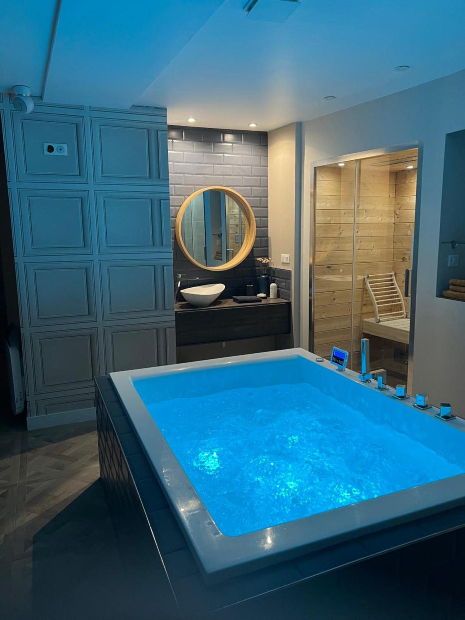 Appartement Avec Jacuzzi Sauna & Home Cinema - Nid D'Анже Экстерьер фото